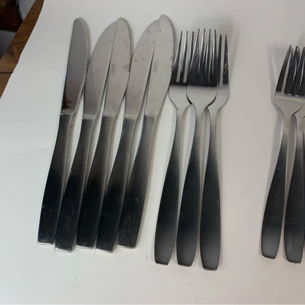 Cambridge Silversmith Jersey Mirror 21 Piece Stainless Steel Flatware Set